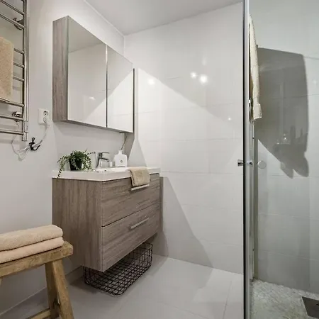 Modern In The Heart Of Апартаменты Берген