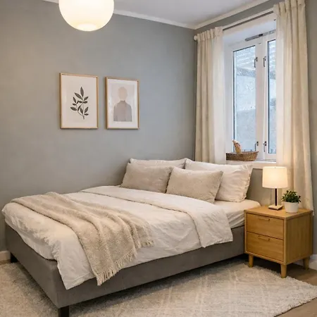 Modern In The Heart Of * برغن