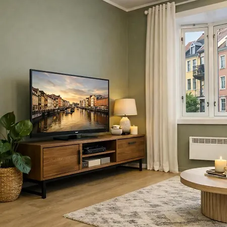 Апартаменты Modern In The Heart Of